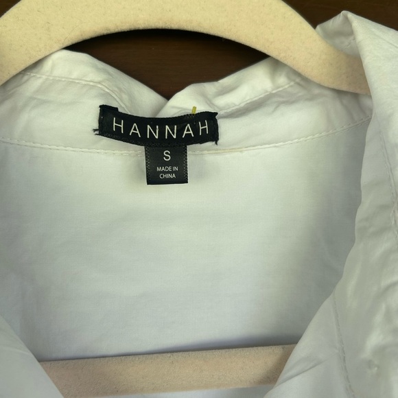 Hannah White Floral Embroidered Button-Down Shirt Size Small - Picture 3 of 4